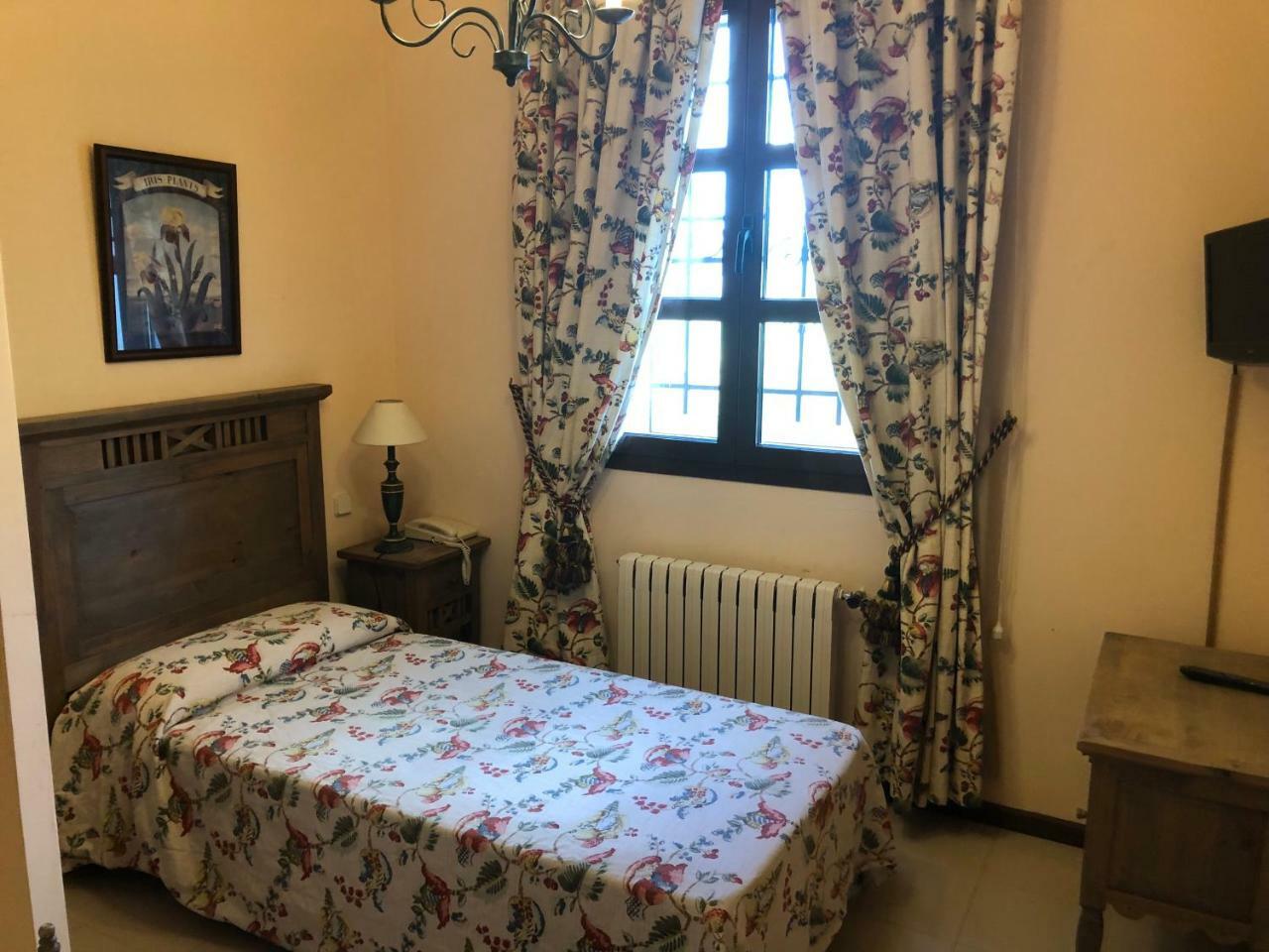 Hostal Las Paneras Ávila Buitenkant foto