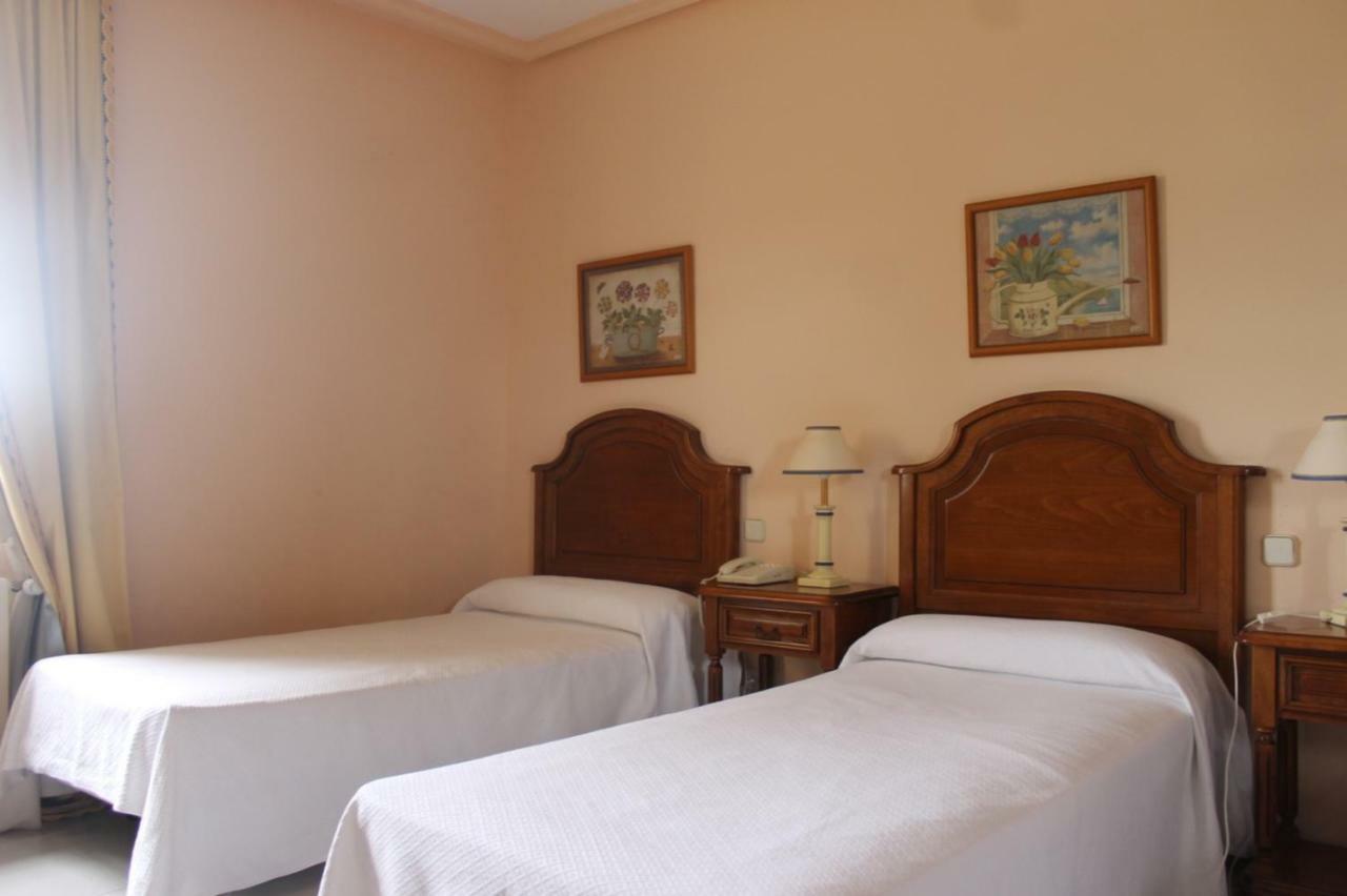 Hostal Las Paneras Ávila Buitenkant foto