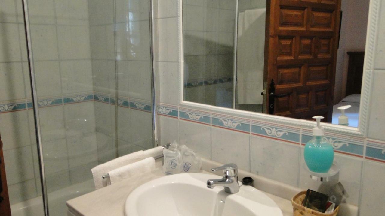 Hostal Las Paneras Ávila Buitenkant foto
